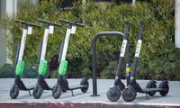 „Rollermikado“ beenden: Städtetag fordert strenge Regeln für E-Scooter