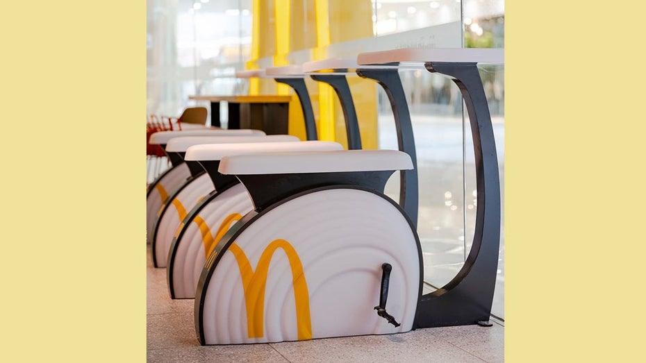 Fitnessbike statt Stuhl: McDonald’s will Fettleibigkeit und CO₂-Emission reduzieren