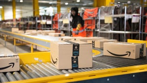 Nach Tornados in den USA: Amazon-Mitarbeiter:innen sprechen sich gegen Handyverbot aus