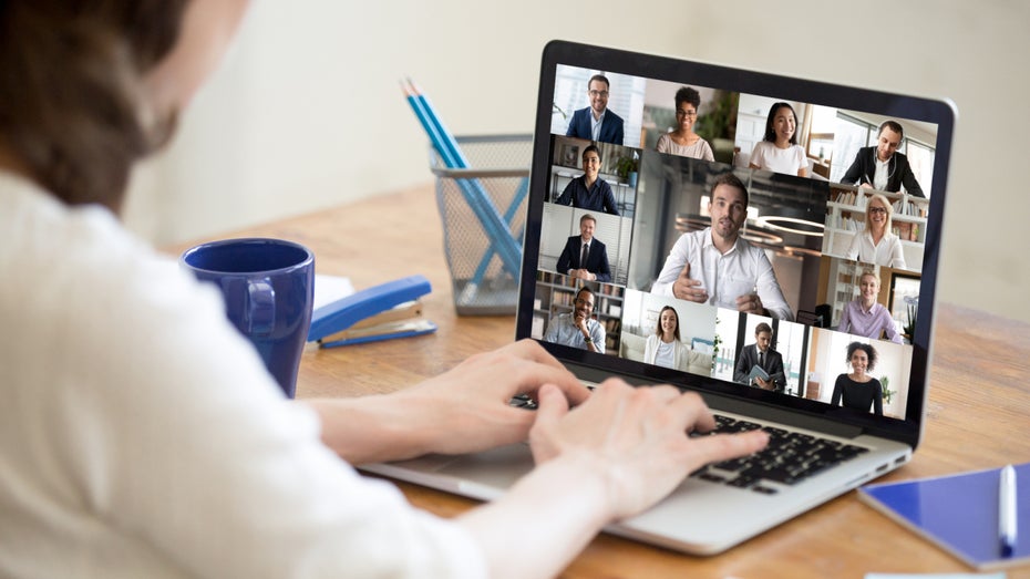Das Homeoffice bleibt Teil der modernen Arbeit. (Bild: fizkes / Shutterstock.com) 5 Dinge, die du diese Woche wissen musst: Homeoffice ist kein rein technisches Problem