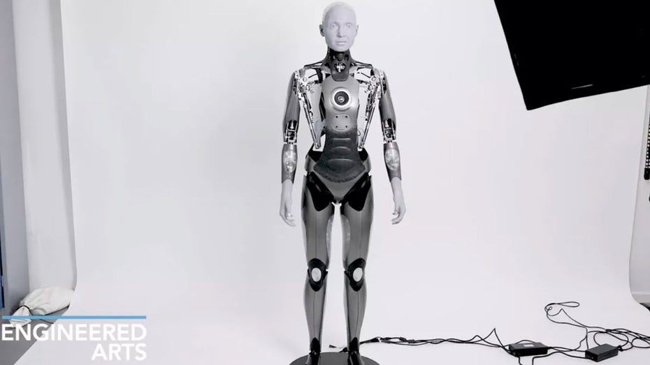 Creepy: Roboter-Lady Ameca gibt ein Interview auf der CES 2022 Creepy: Roboter-Lady Ameca gibt ein Interview auf der CES 2022