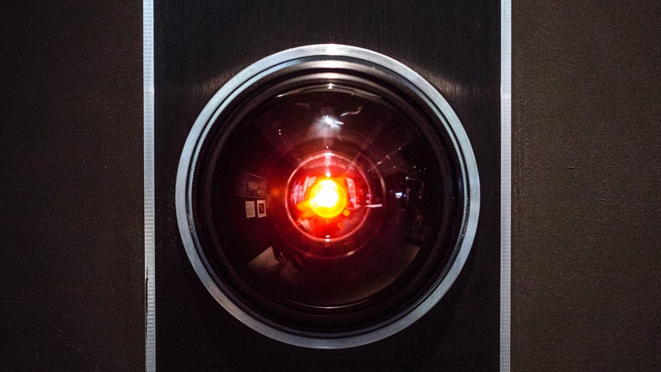 In „2001 – Odysee im Weltraum“ übernimmt eine sprachgesteuerte KI ein Raumschiff. (Bild: Hethers/ Shutterstock.com) Artemis: Alexa kommt bei Nasa-Mission zum Einsatz