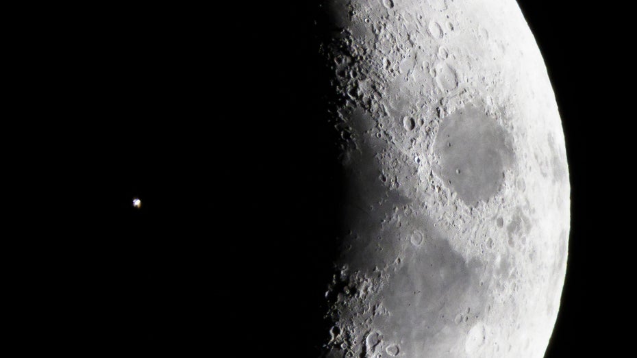Spektakuläres ISS-Foto vor dem Mond: Fotograf hatte nur eine halbe Sekunde