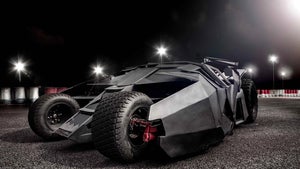 Batmobil steht als E-Auto zum Verkauf