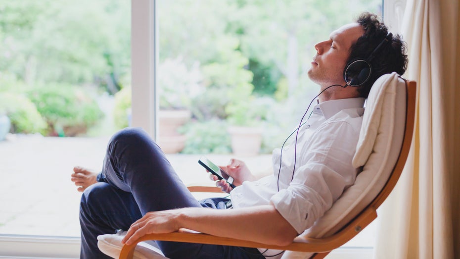 Deezer erhöht seine Preise. (Bild: Ralf Liebhold / shutterstock) Spotify-Konkurrent Deezer liefert jetzt HD-Sound – wird aber teurer