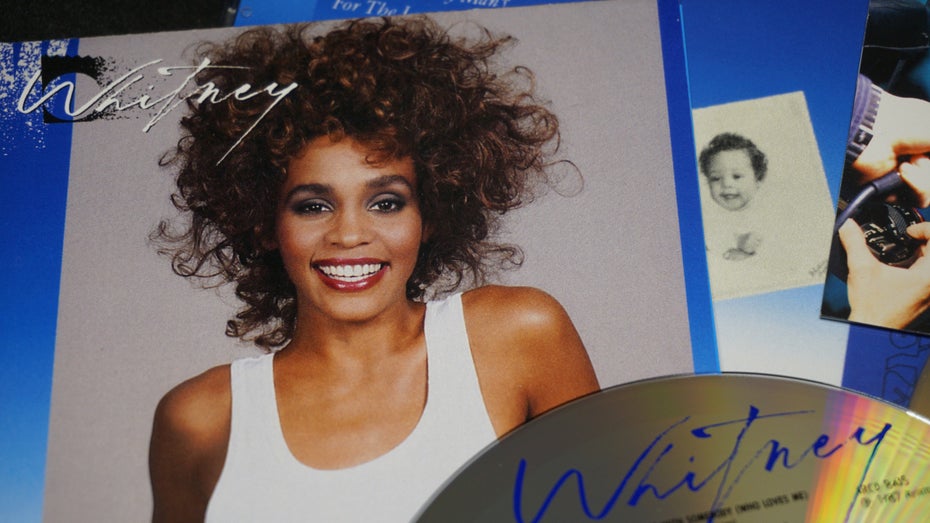 Mit Musik von Whitney Houston wurde auf Oneof ein neuer Rekord aufgestellt. (Foto: Stefano Chiacchiarini '74 / Shutterstock) Auch Warner Music setzt jetzt auf NFT