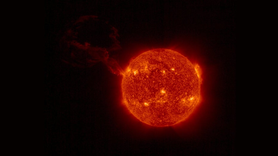 Sonneneruption über Millionen von Kilometern auf spektakulärer Aufnahme festgehalten