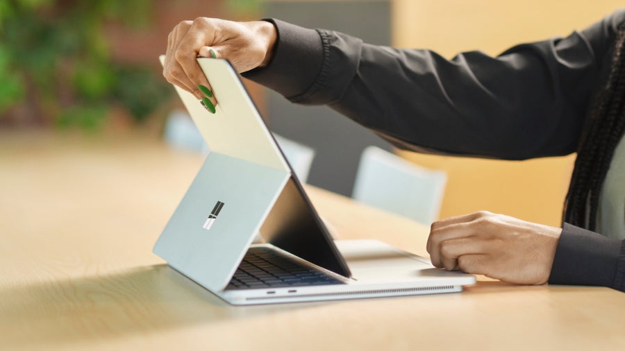 Microsoft Surface Studio: Neues Topmodell mit Schwenkdisplay ab sofort vorbestellbar