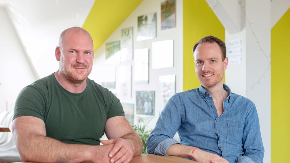 Die beiden Keen 4 Greens Gründer Franziskus Schnabel und Daniel MacGowan von Holstein. (Foto: Keen 4 Greens) Diese Gründer wollen mit Pilzfasern den Welthunger stoppen
