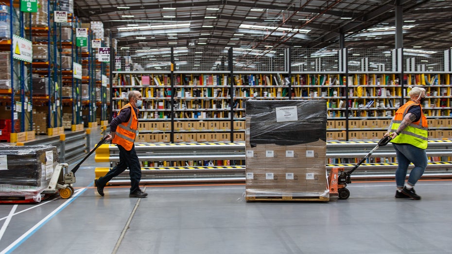 Amazon baut eigenes Verteilzentrum für humanitäre Hilfe in der Ukraine-Region auf Amazon baut eigenes Verteilzentrum für humanitäre Hilfe in der Ukraine-Region auf