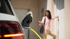 Greenpeace-Studie: So viel Geld lässt sich mit dem Umstieg auf ein Elektroauto sparen
