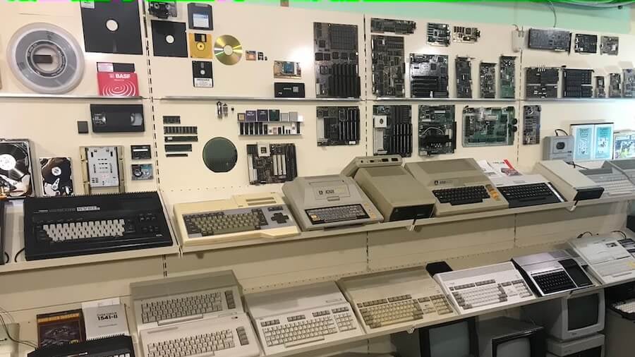 Russischer Angriff zerstört große Sammlung von Computern aus der Sowjet-Zeit