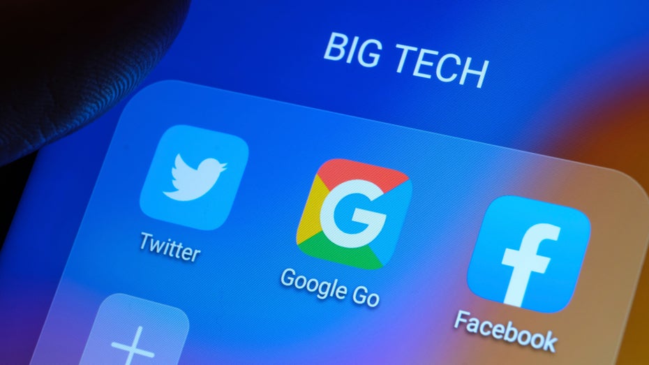 Die neuen Regelungen in Großbritannien werden auch die Tech-Größen treffen: Zum Beispiel Meta, das hinter Facebook steht, Google und Twitter. (Foto: Ascannio / Shutterstock) Strengere Regeln für Tech-Konzerne: Britische Regierung führt schnellere Haft für Verantwortliche ein