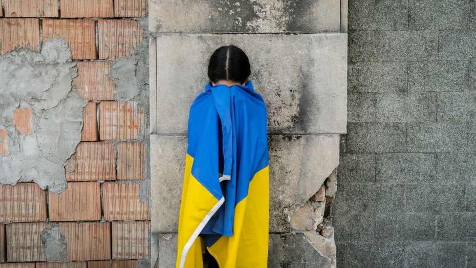 Warnungen vor russischen Bombenangriffen sollen die ukrainsische Bevölkerung schützen – soweit das geht. (Foto: Damiano Buffo/ Shutterstock.com) Android: Google schickt Luftangriffswarnungen auf Smartphones in der Ukraine