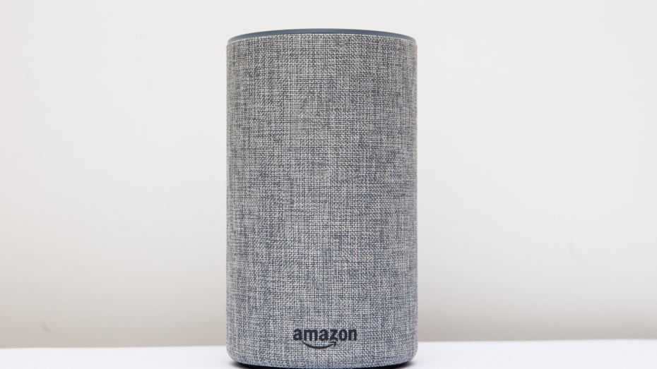 Wird unter anderem in China produziert: Amazon Echo. (Foto: James Copeland / Shutterstock) Kommt Amazons Echo aus Zwangsarbeit? Zulieferer sollen Verbindung zu Arbeitslagern haben