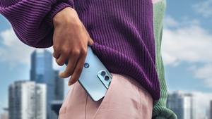 Edge 30: Motorola kündigt „dünnstes 5G-Smartphone der Welt an”