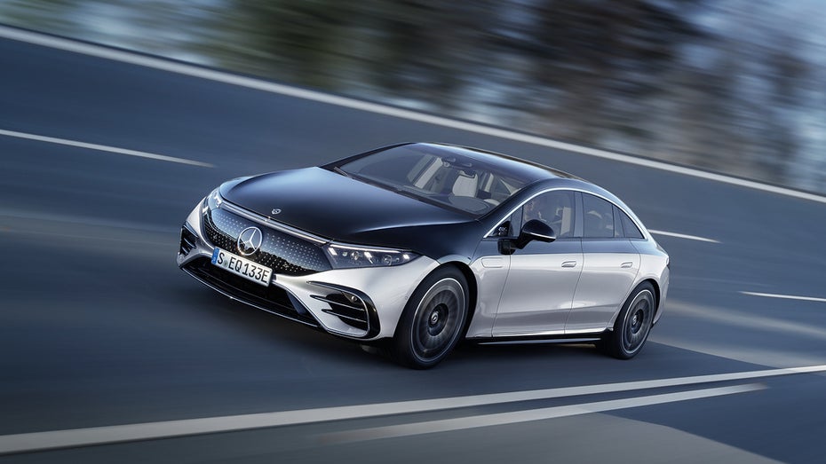 E-Autos: Rekordzahlen für Mercedes und BMW E-Autos: Rekordzahlen für Mercedes und BMW