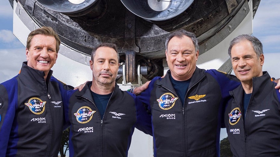 Diese vier Herren werden mit der ersten Axiom-Mission zur ISS reisen. Drei davon zahlten zweistellige Millionenbeträge dafür. (Foto: Axiom) 8 Tage ISS: Touristenflug zur Raumstation startet heute