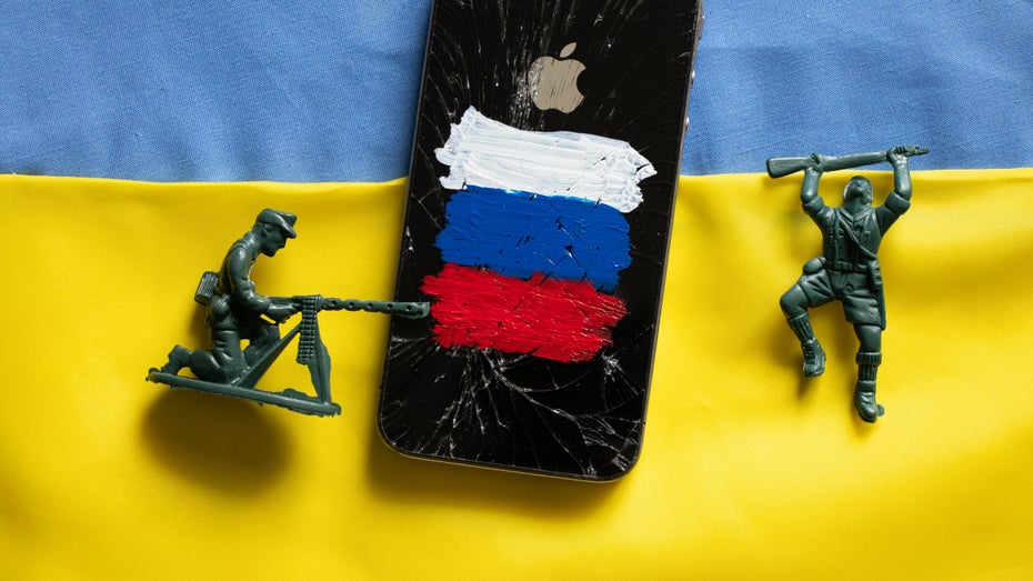 Im Krieg werden auch immer wieder iPhones gestohlen. (Bild: Viktoriia Kotliarchuk / Shutterstock) Dank Tracking-App: Ukrainer entdecken gestohlene Apple-Geräte in Belarus