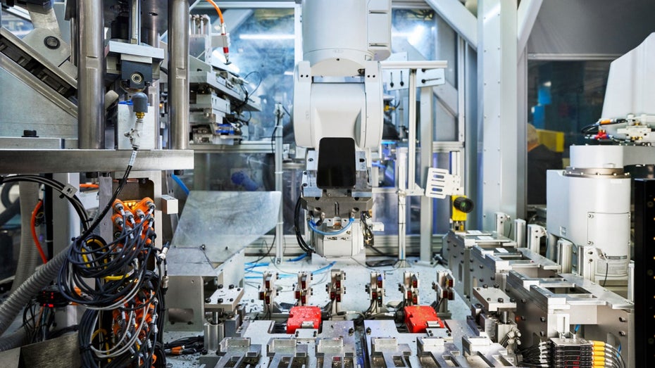 Die Recyclingmaschine Daisy kann bis zu 1,2 Millionen Smartphones pro Jahr zerlegen. (Foto: Apple) Apple verbessert sein Recycling, steigert aber auch die Emissionen
