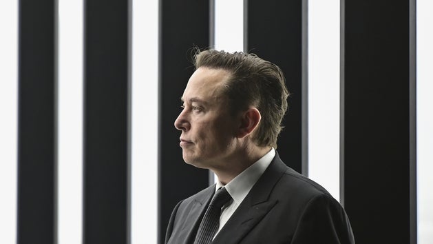 Bericht: Elon Musk will Twitter-Kauf spätestens Freitag abschließen