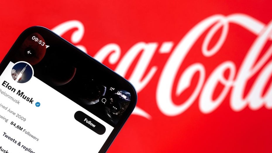 Elon Musk scherzt über Kokain und Coca-Cola. (Foto: Fellowneko/Shutterstock) Erfolgreicher war nur einer: Elon Musks Tweet über Kokain in Coca-Cola geht viral