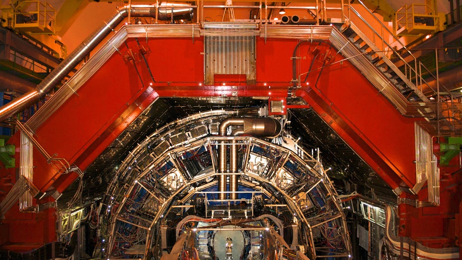 Der Large Hadron Collider (LHC) stand drei Jahre lang still. (Foto: Shutterstock) Der Large Hadron Collider (LHC) stand drei Jahre lang still. (Bild: Shutterstock)