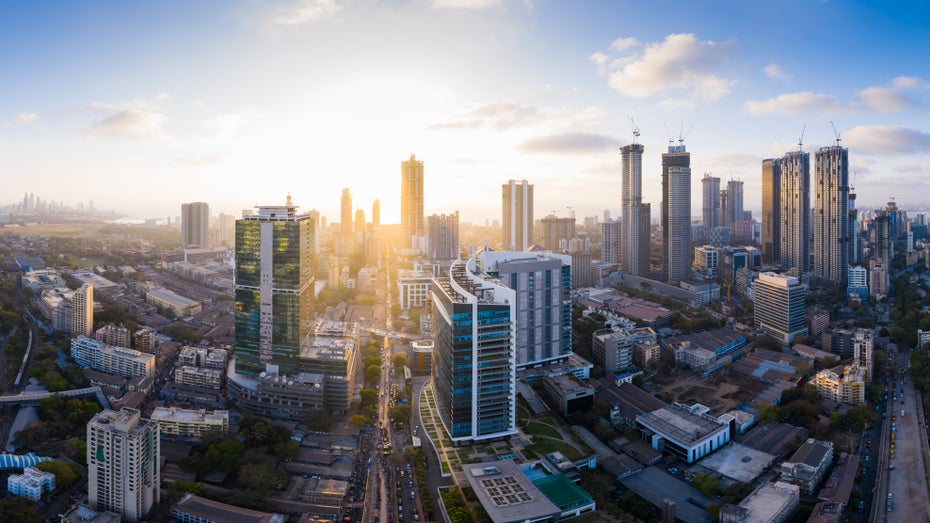 Holpriger Start: Coinbase-Kund:innen aus Mumbai und anderen Teilen Indiens können die Exchange derzeit nur eingeschränkt nutzen. (Foto: Shutterstock/Towering Goals) Einzahlungen nicht möglich: Coinbase startet in Indien mit regulatorischen Hürden