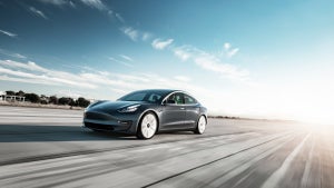 Tesla holt sich Platz 1: US-Autobauer ist laut Elektromobilitätsstudie „Top-Innovator“