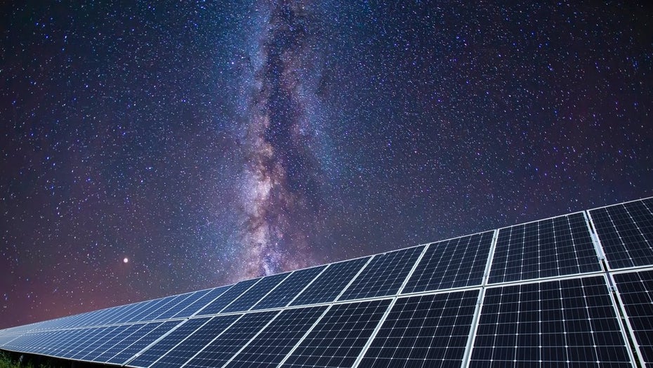 Mit diesem Trick produzieren Solarzellen Strom auch in der Nacht