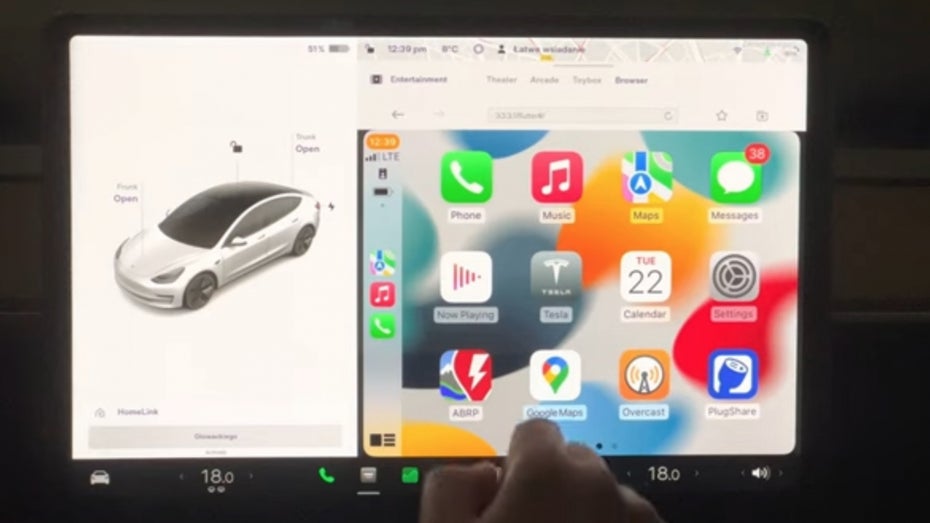 So packt ein Hacker über Android Apple Carplay in Teslas Model 3 So packt ein Hacker über Android Apple Carplay in Teslas Model 3