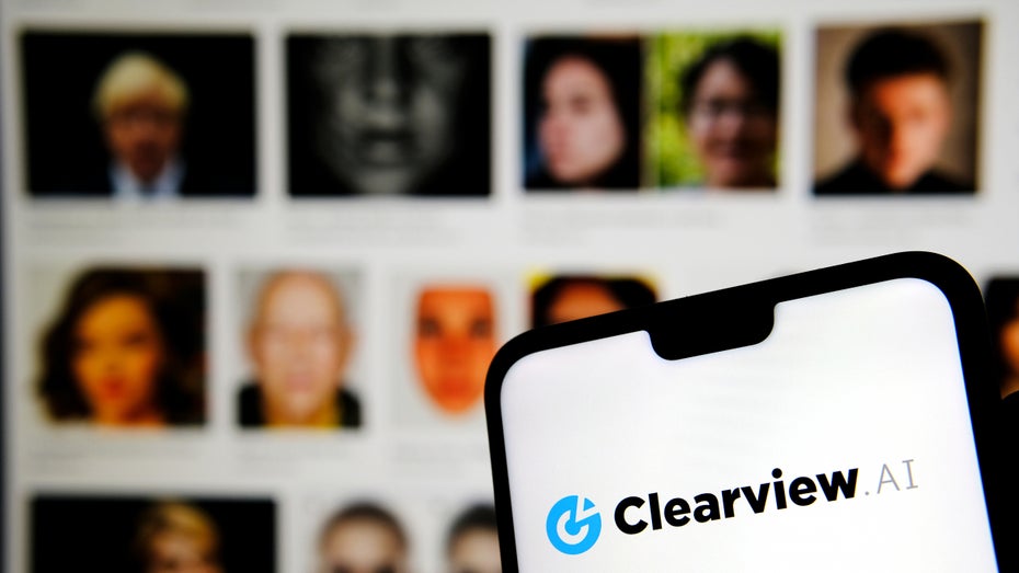 Die Gesichtserkennung von Clearview AI ist umstritten. (Foto: Ascannio / Shutterstock) Clearview AI: Gesichtserkennungs-Startup muss britische Datensätze löschen