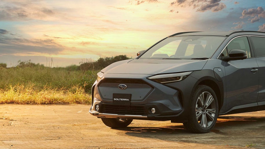 Der Subaru Solterra setzt auf Geländetauglichkeit bei ziviler Optik. (Foto: Subaru) SUV Solterra: Erstes E-Auto von Subaru ab Sommer in Deutschland