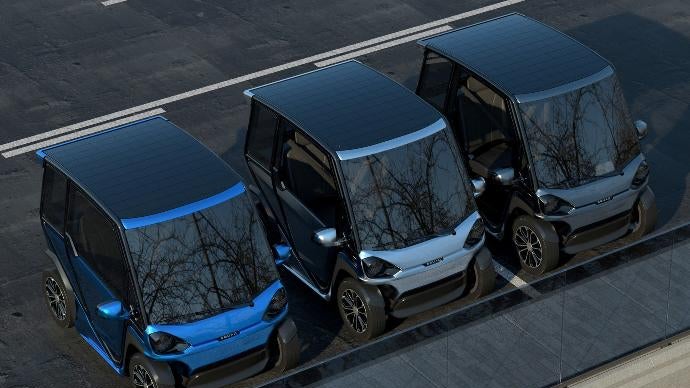 Passt in jede Parklücke: Solarbetriebenes Mini-E-Auto Squad kommt auch nach Deutschland. (Bild: Squad Mobility) Solarbetriebenes Mini-E-Auto aus den Niederlanden für gut 6.000 Euro ist offiziell