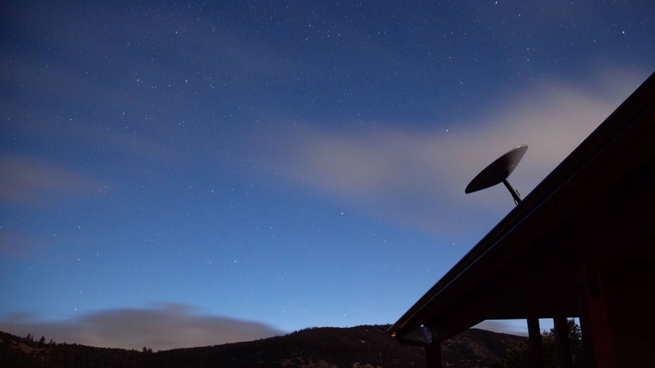 Die Bundeswehr will Starlink-Satelliten nutzen. (Foto: Josh Bruce / Shutterstock) Bundeswehr und Starlink: Testlauf für private Satellitenkommunikation geplant