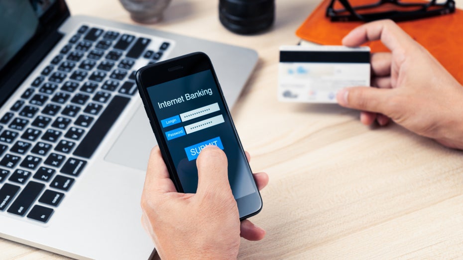 Darum tun sich viele Neobanken und Fintechs so schwer mit dem Geldverdienen. (Bild: Panchenko Vladimir / Shutterstock) 5 Fehler, die Neobanken jetzt abstellen müssen