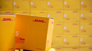 Bahntransport für Pakete: DHL lässt ausgewählten Kunden jetzt die Wahl