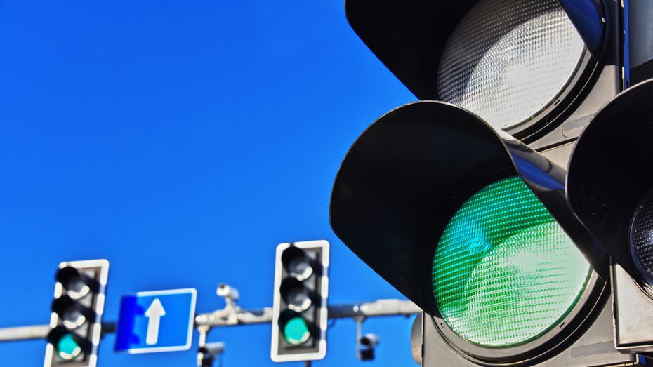 Autonomes Fahren: Forschungsteam bringt Autos umweltfreundlichen Fahrstil bei