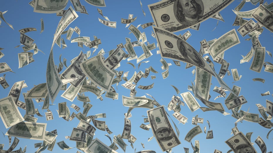 Geldregen für Startup-Mitarbeiter? Das versprechen ESOP, VSOP und Hurdle Shares. (Foto: phanurak rubpol / Shutterstock) ESOP, VSOP oder Hurdle Shares? So funktioniert die Mitarbeiterbeteiligung