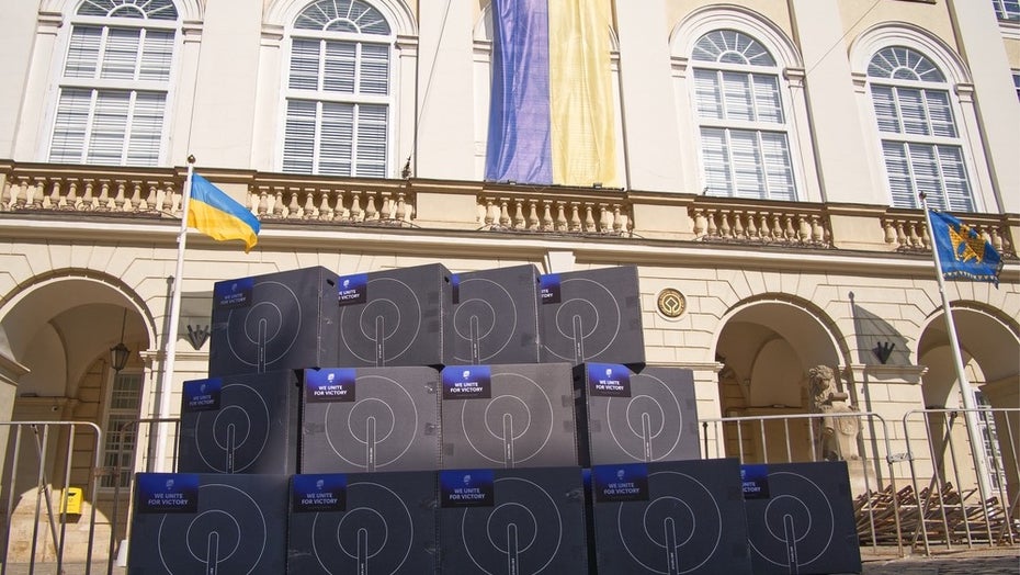 Starlink-Terminals im ukrainischen Lwiw. (Foto: Shutterstock/Alex Konon) Starlink: 150.000 Ukrainer nutzen Satelliteninternet von SpaceX täglich