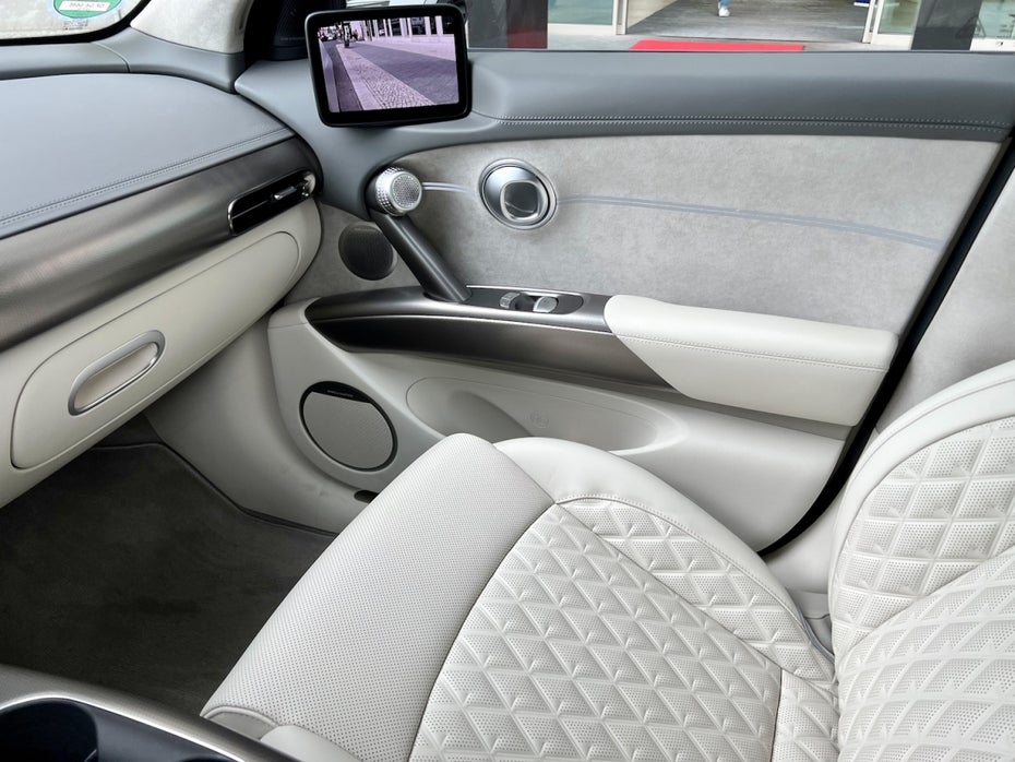 Genesis GV60