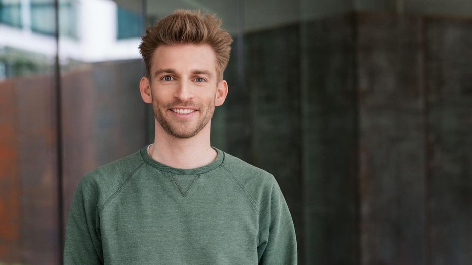 Kilian Kaminski – der Refurbed-Gründer ist Teil der begehrten 30-unter-30-Liste von Forbes. (Bild: Marko Mestrovic) Unten ohne im Pitch – das waren die größten Fuck-ups des Refurbed-Gründers