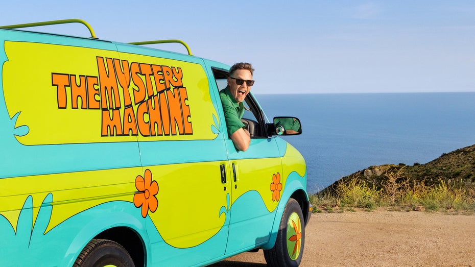 Airbnb bringt dich in die Mystery Machine aus „Scooby Doo” Airbnb bringt dich in die Mystery Machine aus „Scooby Doo”