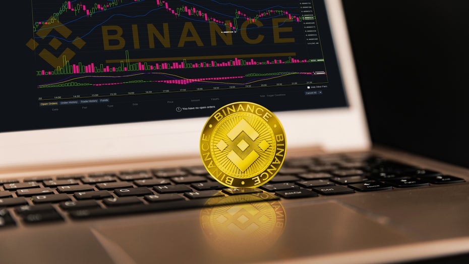 Heute gehört das BNB-Token zu den Top 5 der Welt – die US-Börsenaufsicht interessiert sich in seinen Untersuchungen für das Initial Coin Offering des Unternehmens aus dem Jahr 2017. (Bild: Shutterstock.com/ Nadezda Murmakova)