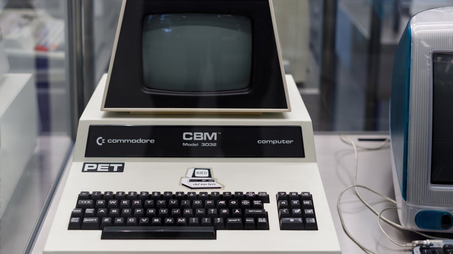 Ein Vintage Commodore PET Computer im Museum of Technology in Oslo. (Foto: MAXSHOT.PL / shutterstock) Entwickler macht’s möglich: Youtube läuft auf Computer aus den 80ern
