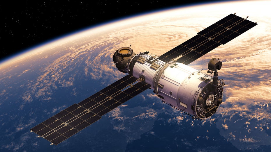 Satelliten sollen das Internet direkt aufs Smartphone bringen. (Foto: Shutterstock / 3Dsculptor) Satelliten-Internet: Nokia bringt Breitband direkt aufs Smartphone