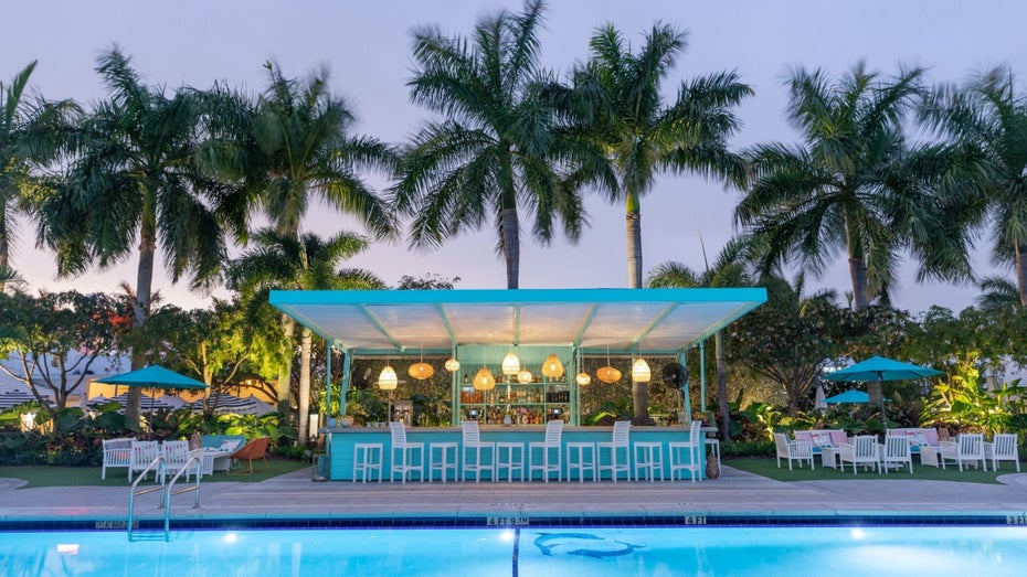 Diese Firma zahlt dir 15.000 Dollar, damit du die schönsten Strandhotels besuchst