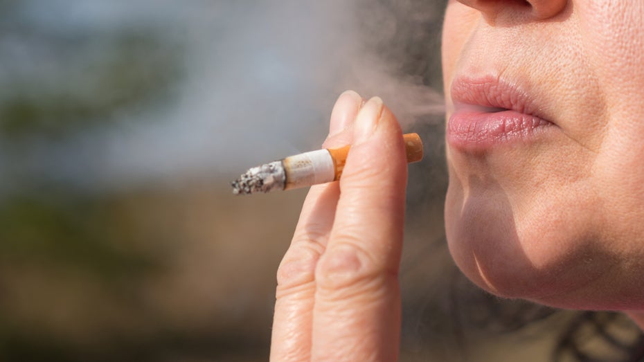 Rauchen schadet dem Beruf: Frau wird wegen Kippenpausen gekündigt
