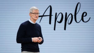 Apples Tim Cook sagt: „Kauf deiner Mutter ein iPhone”