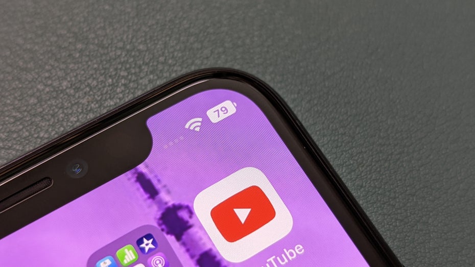 iOS 16: iPhone-Statusleiste zeigt endlich wieder Akkustand in Prozent an iOS 16: iPhone-Statusleiste zeigt endlich wieder Akkustand in Prozent an